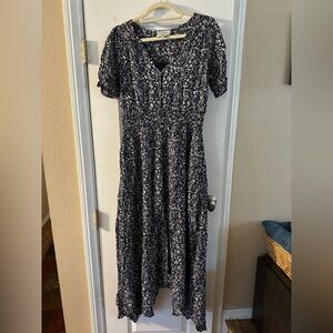 Hayden dress button down blue with white flowers size Large